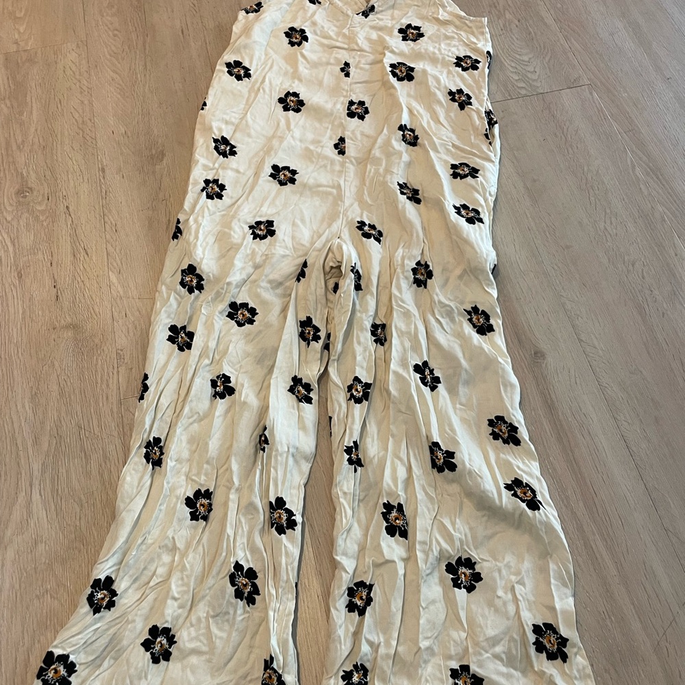Lira Floral Print Jumpsuit in Black and Cream - Picture 4 of 6